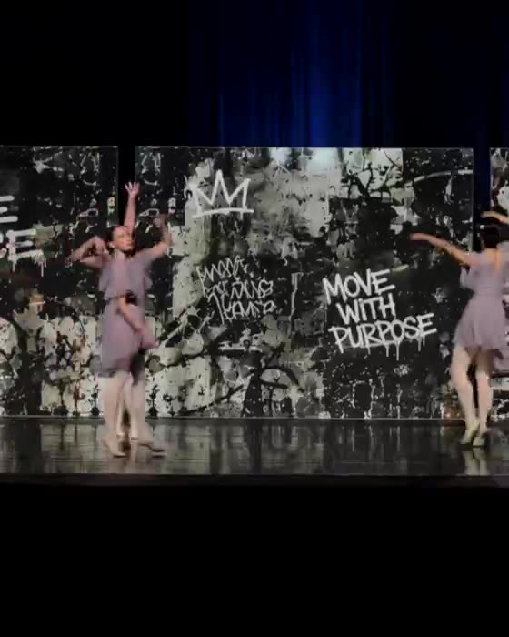 Ballet class at Glass House Dance